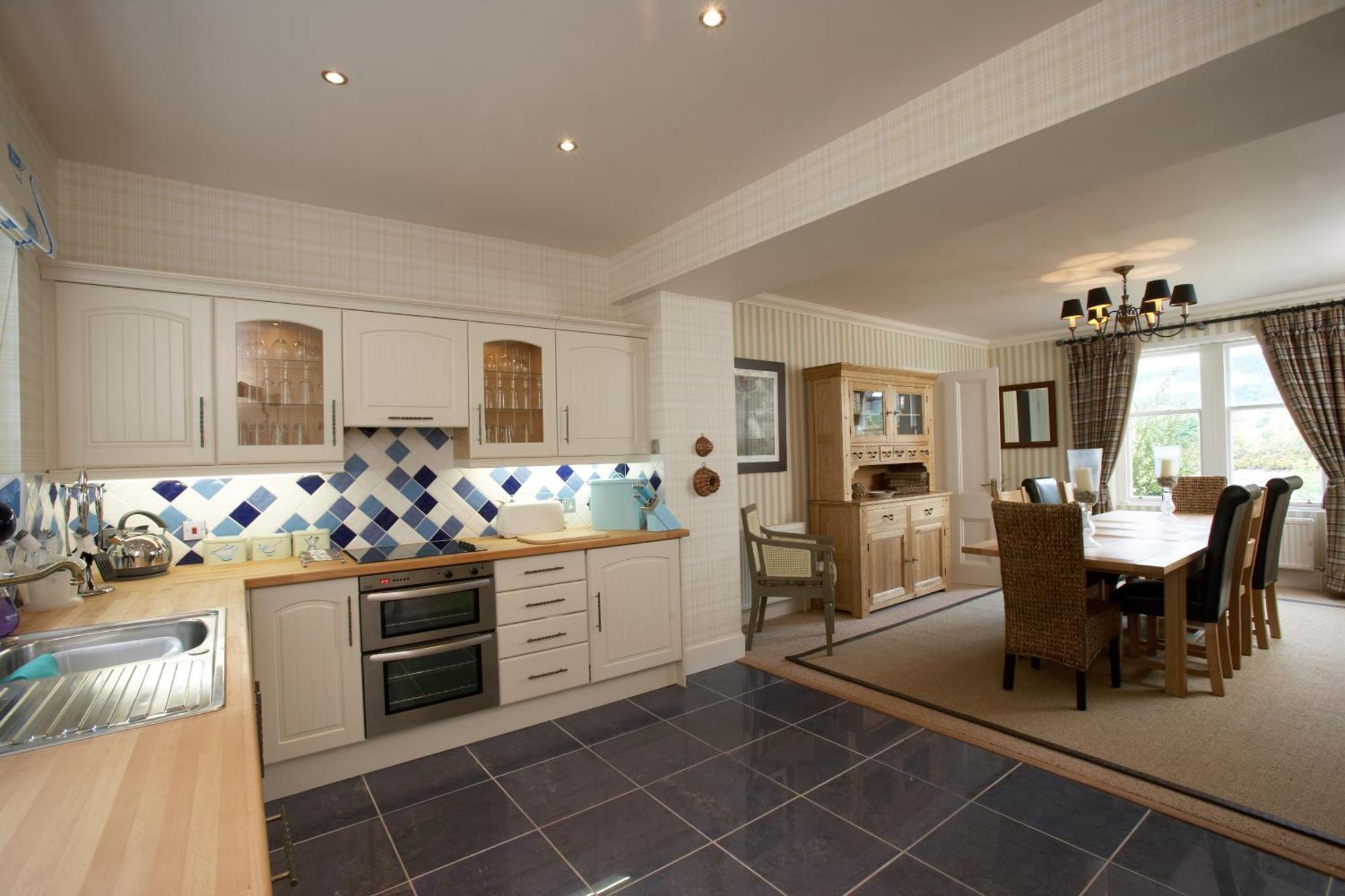 Ness Castle Lodges Inverness Esterno foto