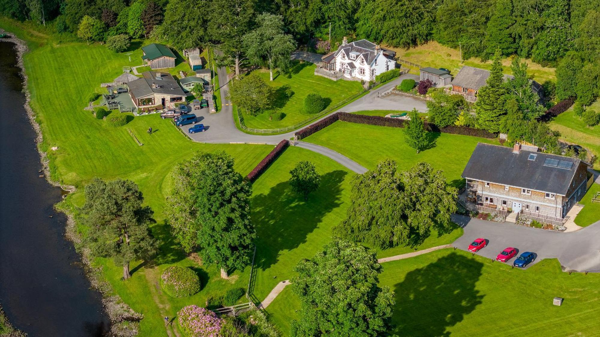 Ness Castle Lodges Inverness Esterno foto
